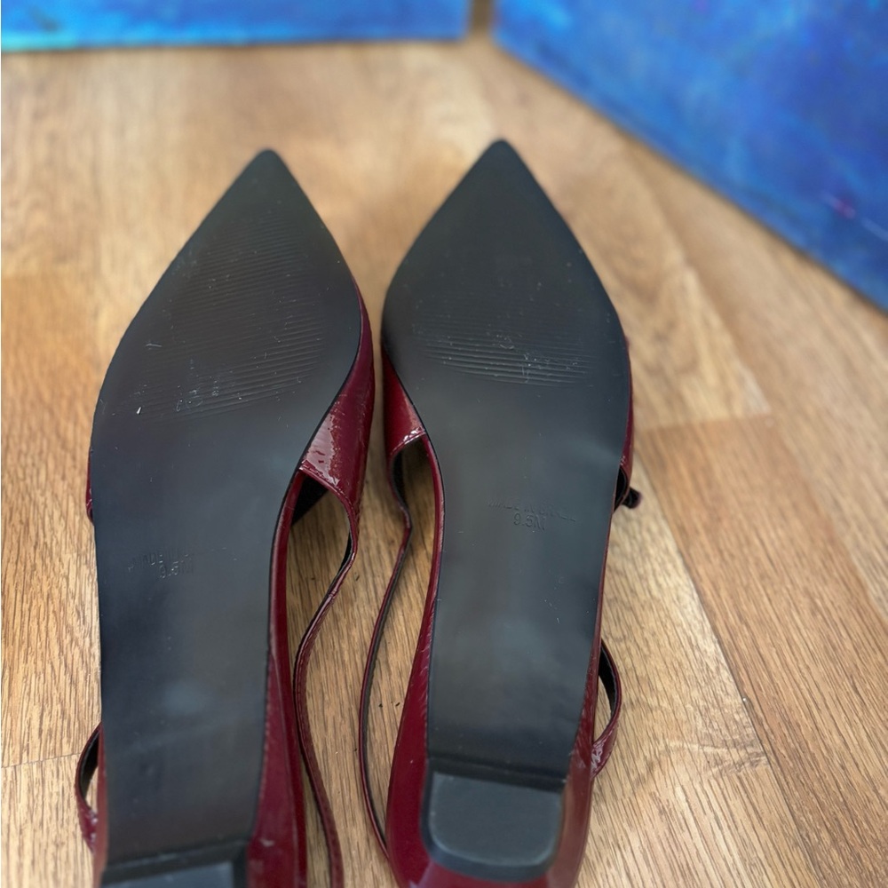Steve Madden Burgundy Patent Pointed Toe Triple-Strap Flats - Size 9.5 M - Picture 4 of 5